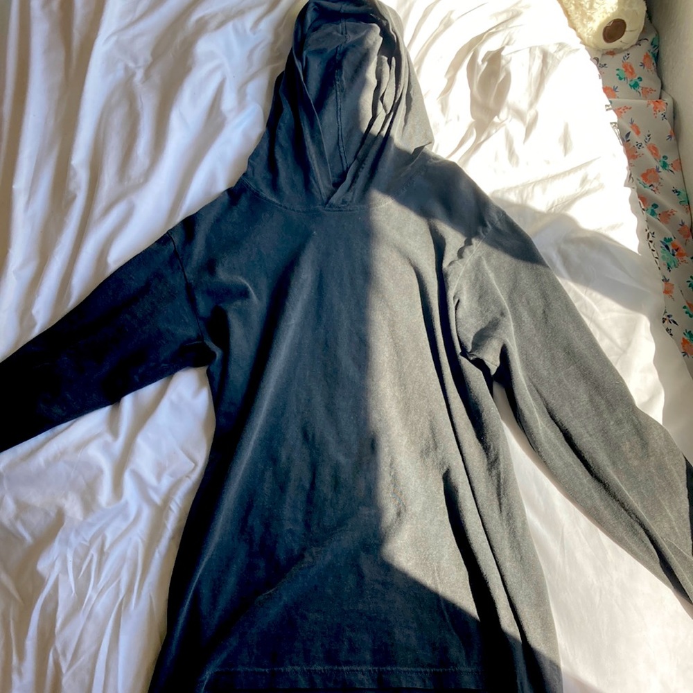 gray hoodie
